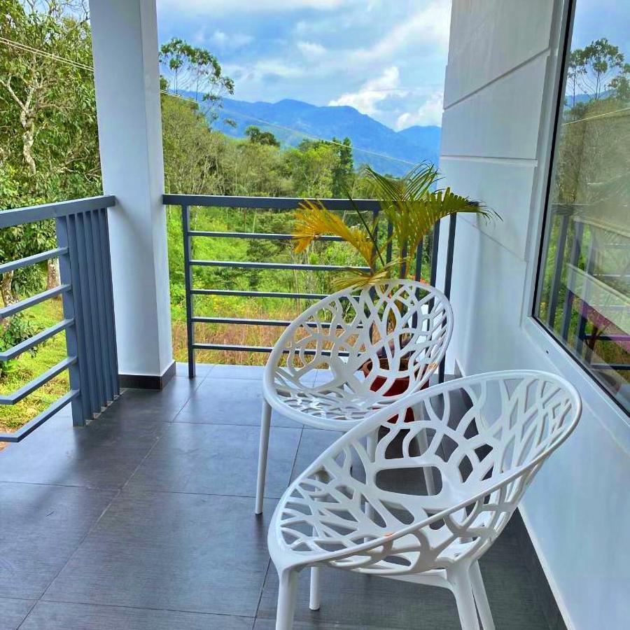 The Windy Mist Resort Munnar Chinnakanal Exteriör bild