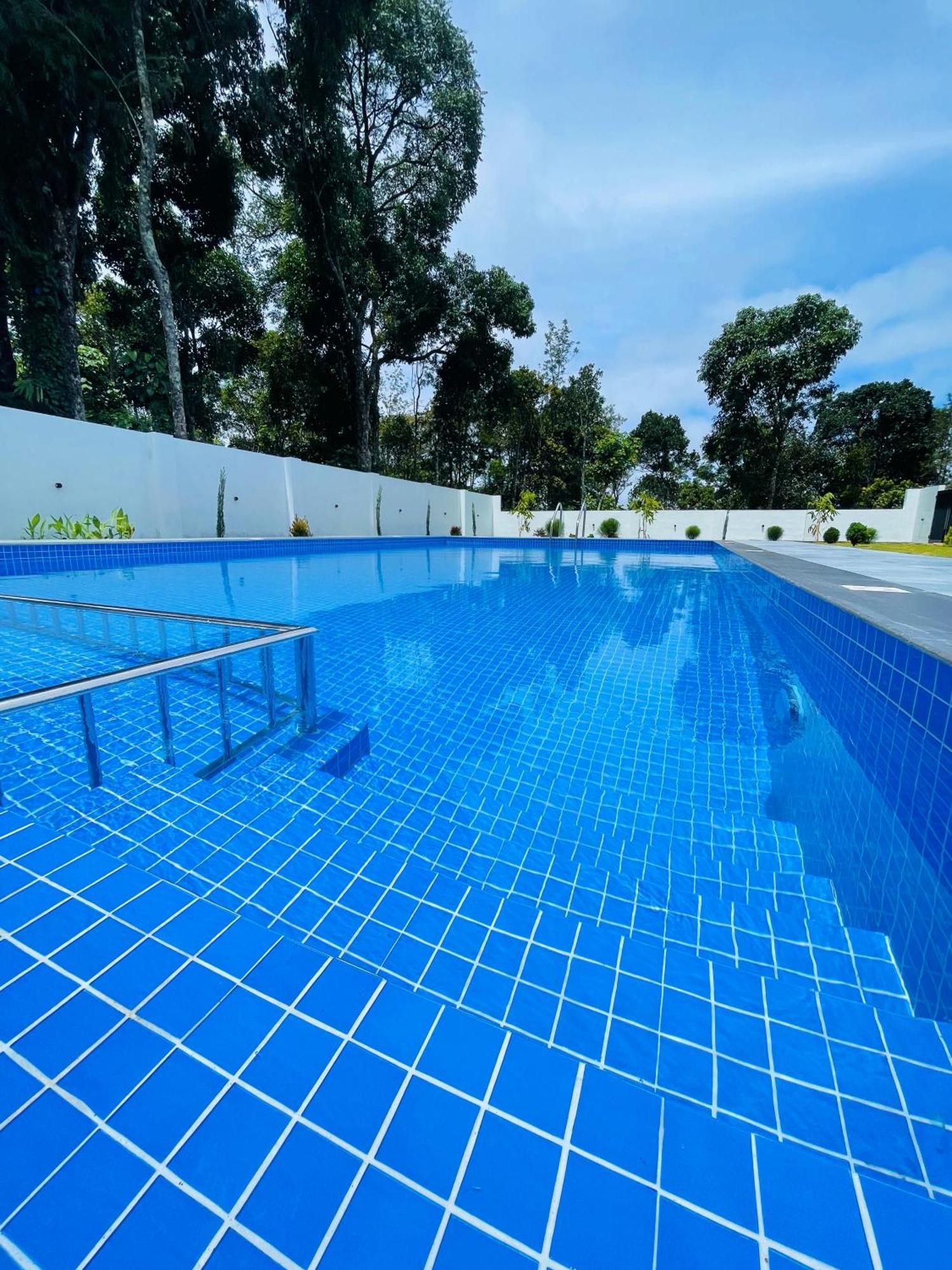 The Windy Mist Resort Munnar Chinnakanal Exteriör bild